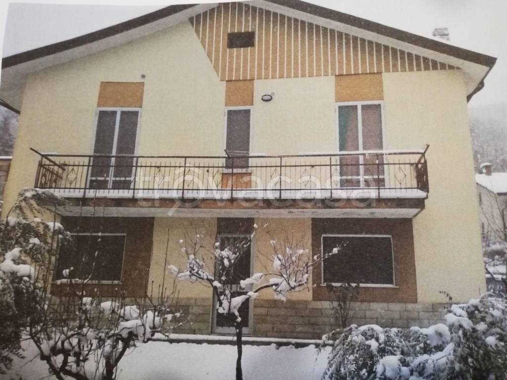 Casa Indipendente in in vendita da privato a Macerata Feltria villaggio Montefeltro