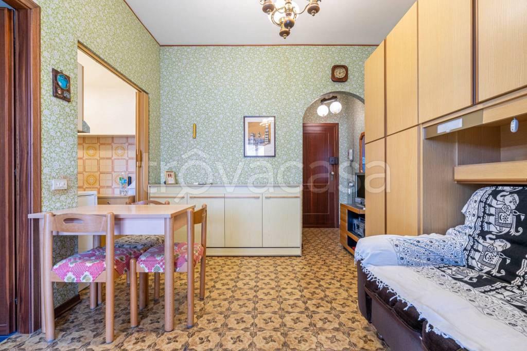 Appartamento in vendita ad Andora via Camillo Benso di Cavour, 27