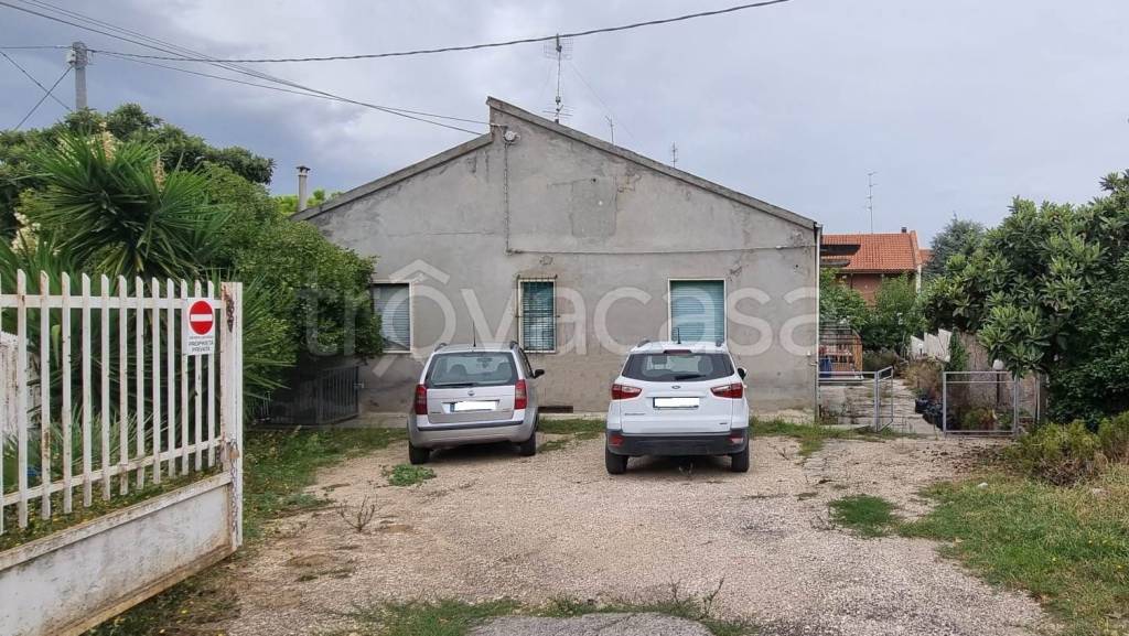 Villa Bifamiliare in vendita a Pescara via Colle Innamorati, 131
