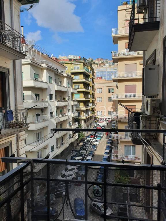 Appartamento in affitto a Napoli via Carlo Poerio, 89