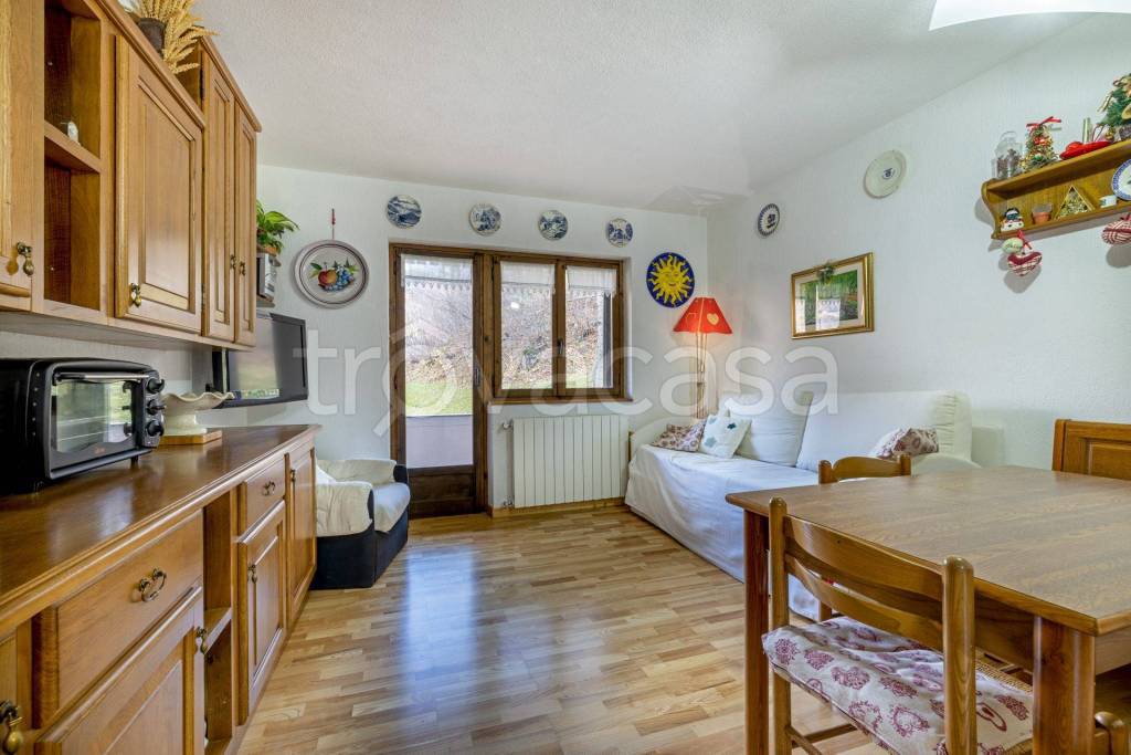 Appartamento in vendita a Limone Piemonte regione Meani, 12