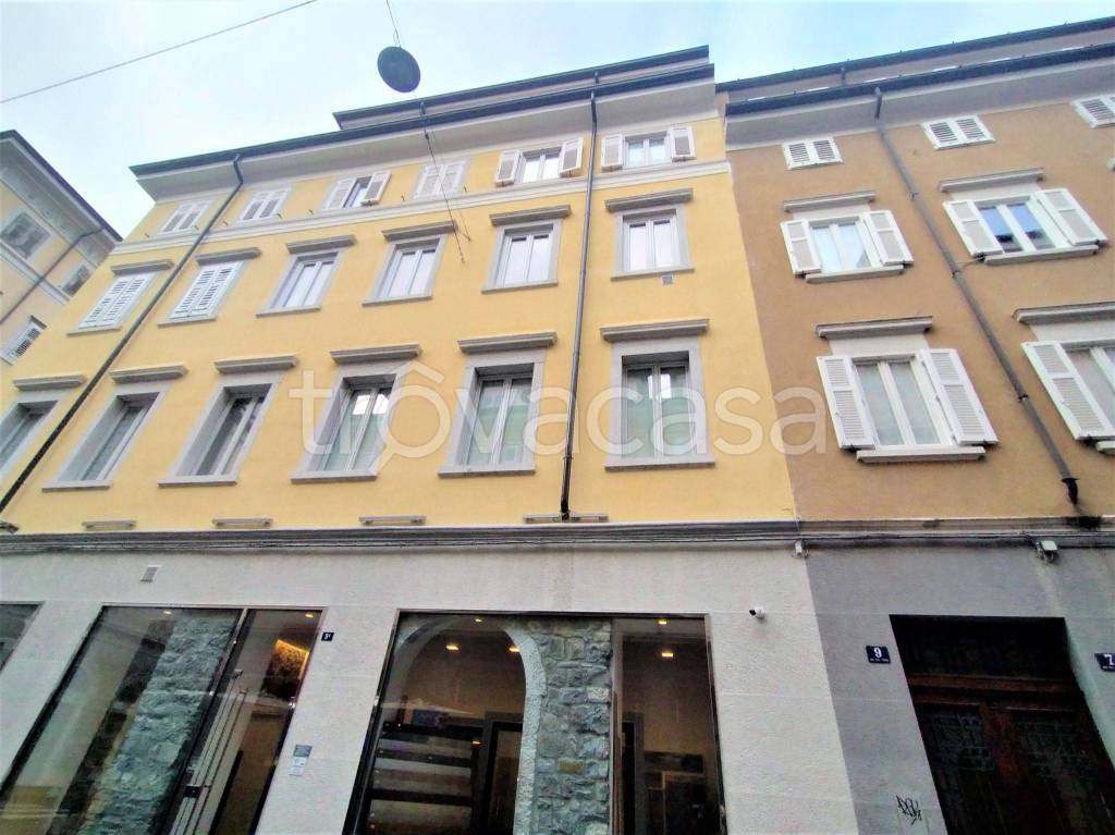 Appartamento in in vendita da privato a Trieste via del Toro, 9