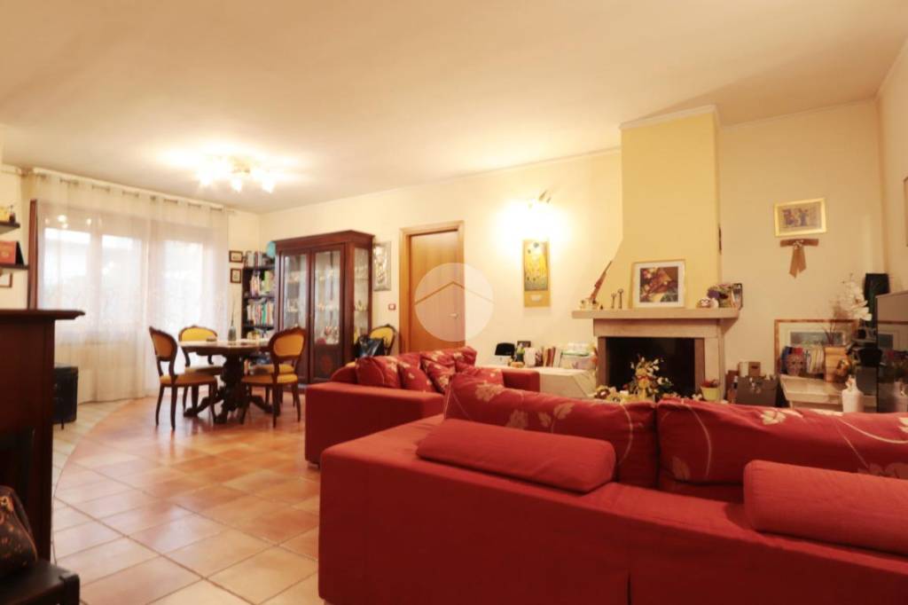 Appartamento in vendita a Cappelle sul Tavo via pignatara, 174