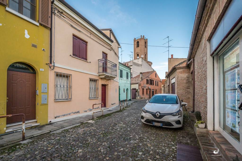 Casa Indipendente in vendita a Comacchio via Monsignor Manfrini 10