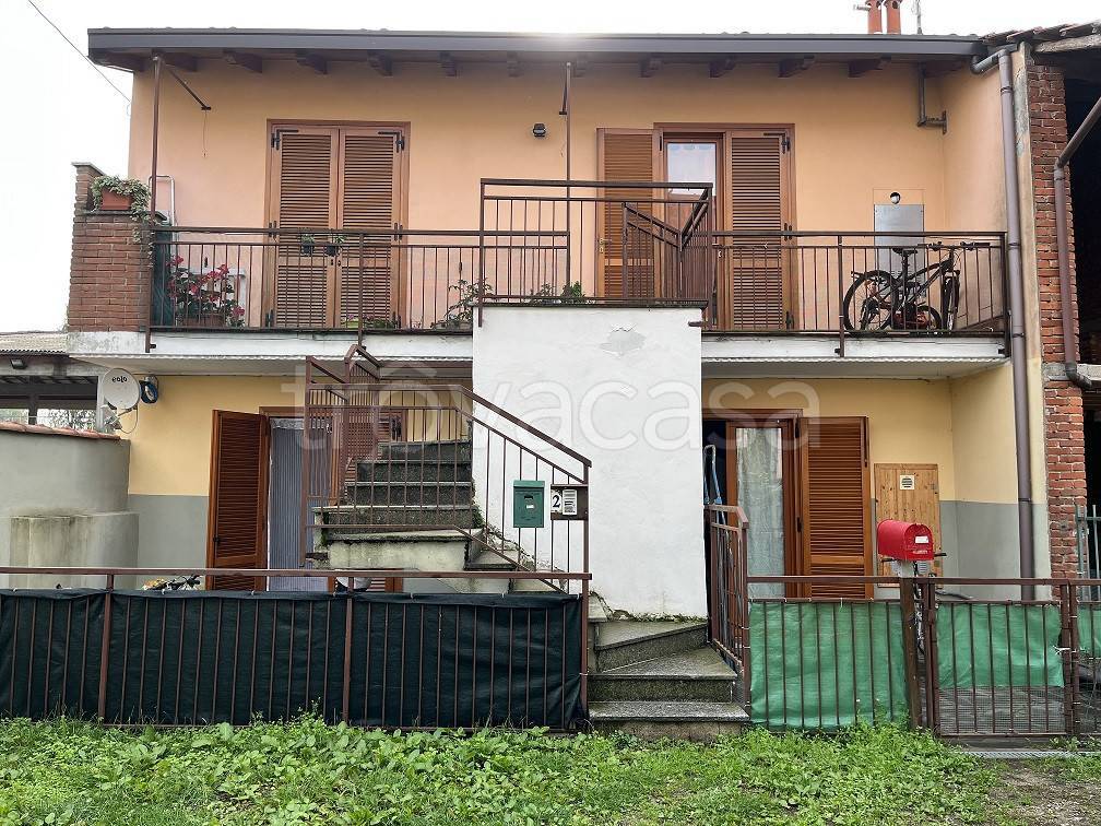 Appartamento in vendita a Bogogno via Guglielmo Marconi, 2