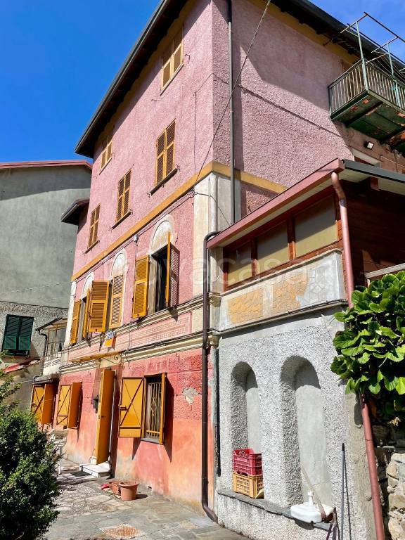 Appartamento in vendita a Torriglia via Ignazio Canale, 39