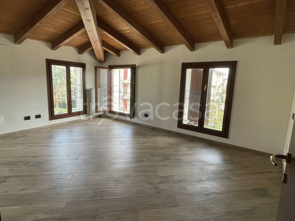 Appartamento in vendita a San Polo d'Enza via Don Pasquino Borghi, 27