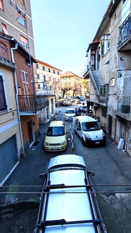 Appartamento in vendita a Campomorone piazza Guglielmo Marconi