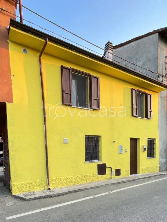 Villa a Schiera in in vendita da privato a Corte de' Cortesi con Cignone via 4 Novembre