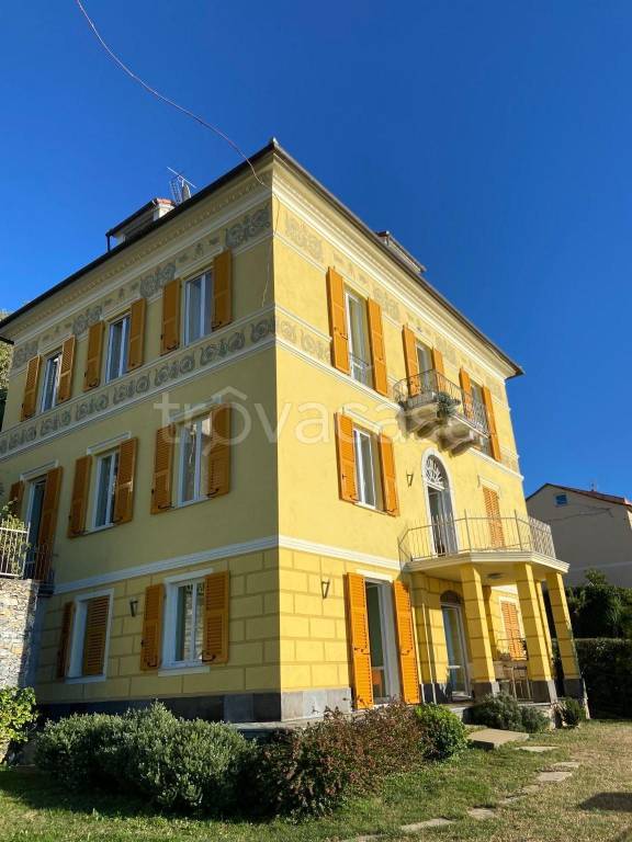 Appartamento in vendita a Camogli corso Giuseppe Mazzini