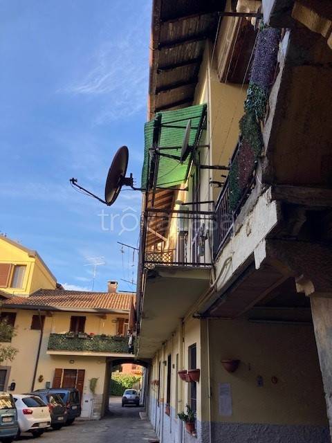 Appartamento in vendita a Barzanò via Giuseppe Garibaldi, 99