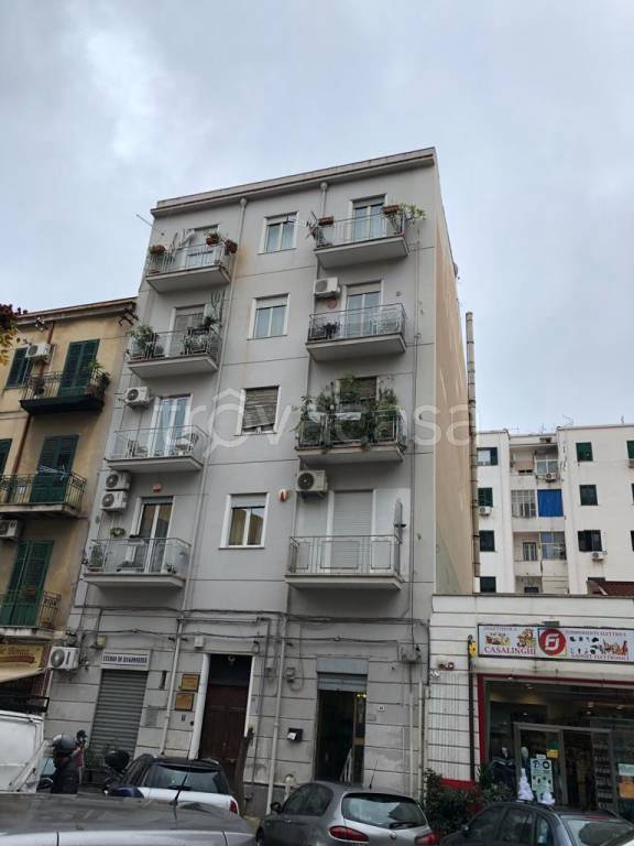 Appartamento in vendita a Palermo via Alessandro La Marmora, 26