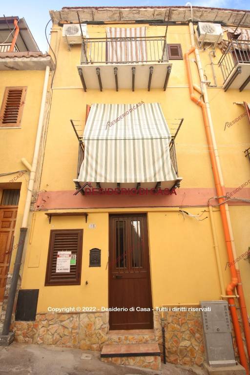 Casa Indipendente in vendita a Termini Imerese via Giuseppe Coppola, 21