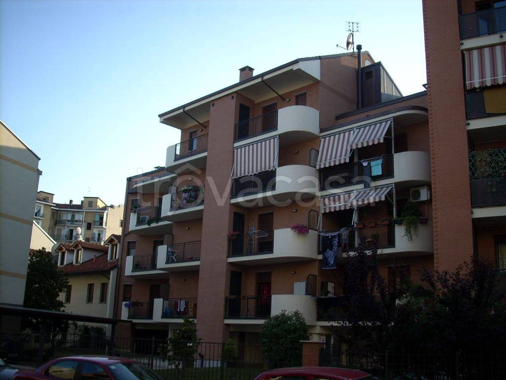 Appartamento in in vendita da privato a Moncalieri via Zara, 30