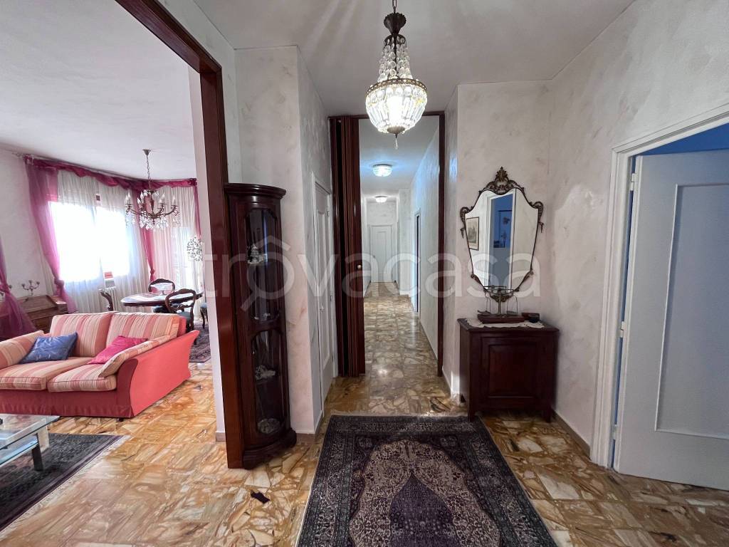 Appartamento in vendita ad Alessandria via Pietro Micca