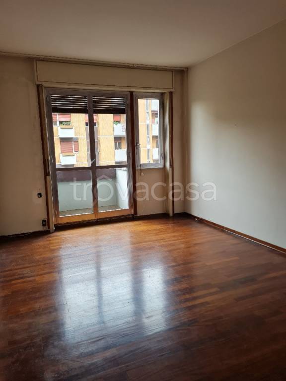 Appartamento in affitto a Milano via Giuseppe Frua, 18