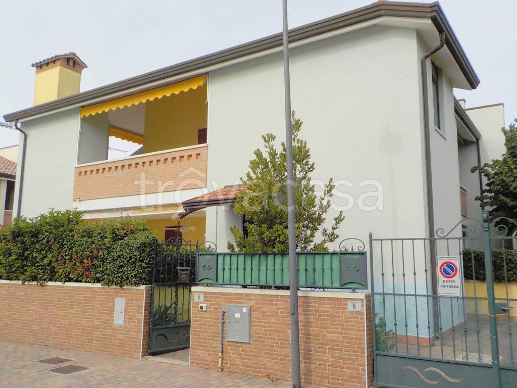 Villa a Schiera in vendita a Comacchio via Giovanni Gronchi, 8