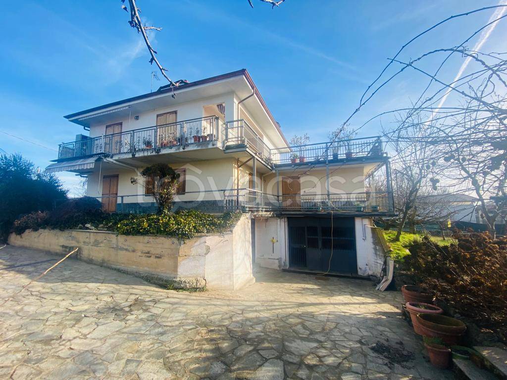 Villa Bifamiliare in vendita a Frossasco via Torino, 4