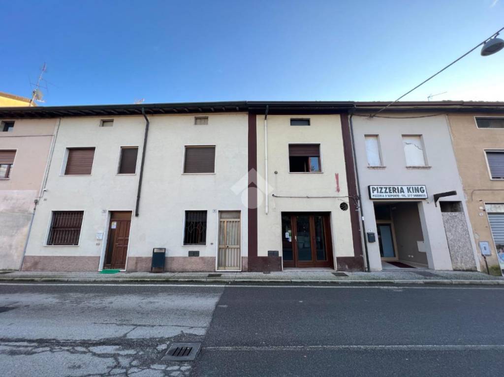 Casa Indipendente in vendita a Casalmoro via Piave, 12