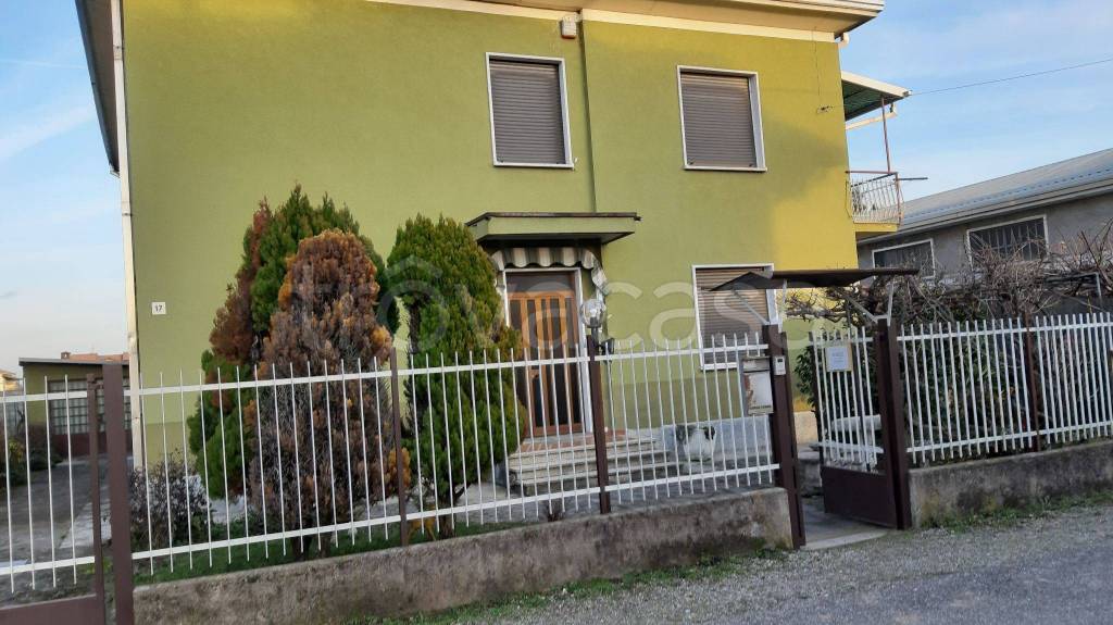 Villa Bifamiliare in in vendita da privato a Fagnano Olona via Filippo Turati, 17