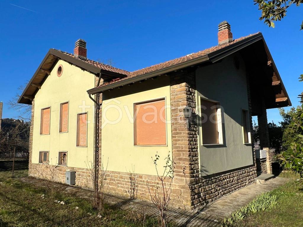 Casa Indipendente in vendita a Camerana via Piave