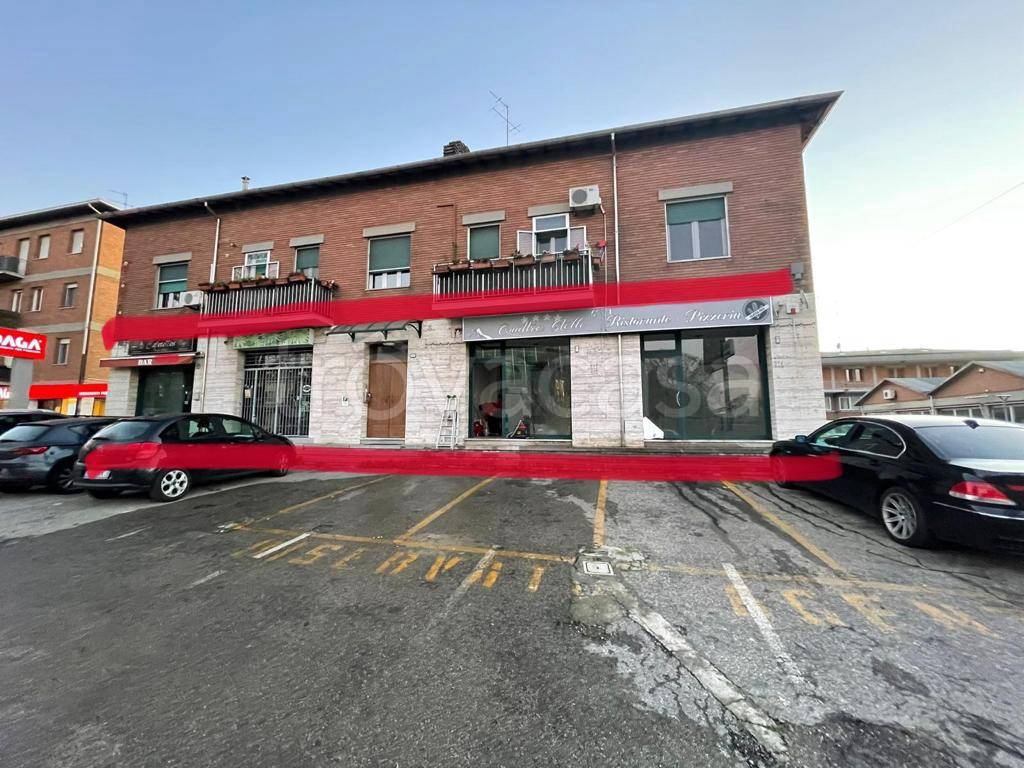 Negozio in vendita a Reggio nell'Emilia via Fratelli Cervi, 40