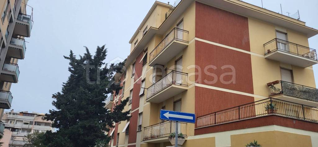 Appartamento in vendita a Civitavecchia via Fratelli Cervi, 36