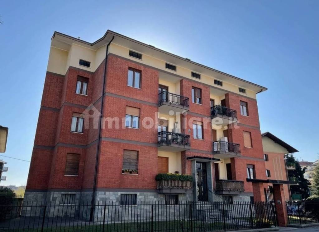 Appartamento in in vendita da privato a Chieri via Riva, 26