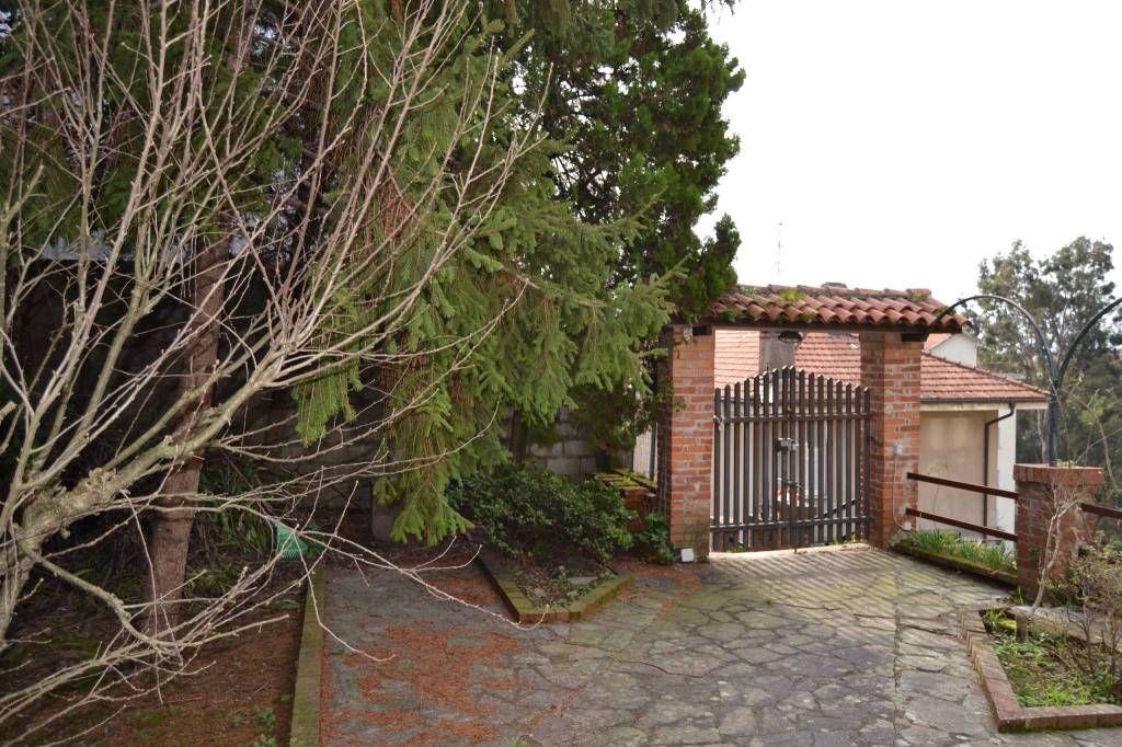 Villa in vendita a Chiavari via Privata Da Corso Lima