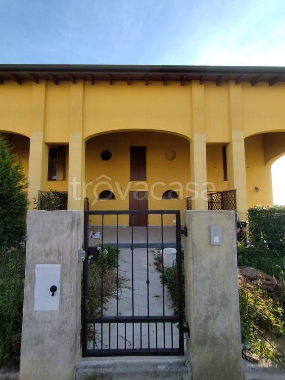 Villa a Schiera in vendita a Medolla via Grande