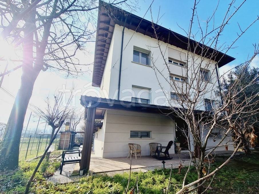 Villa Bifamiliare in vendita a Scandiano via per Scandiano