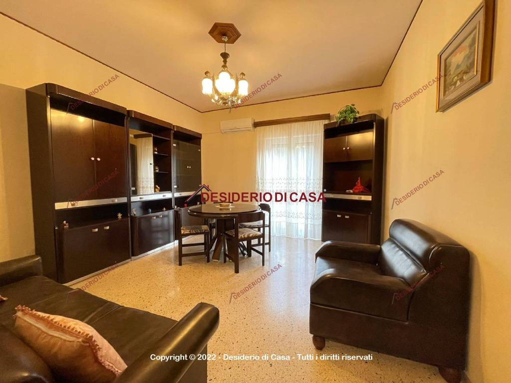 Appartamento in affitto a Lascari piazza g. Ventimiglia, 5