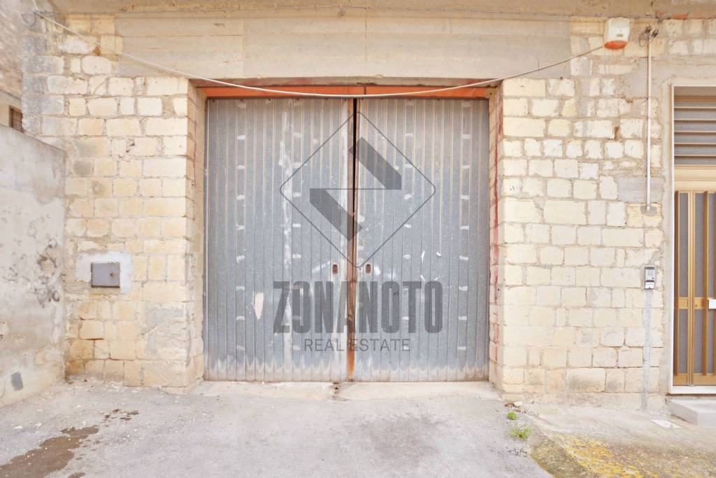 Loft in vendita a Noto largo Nazario Sauro, 3