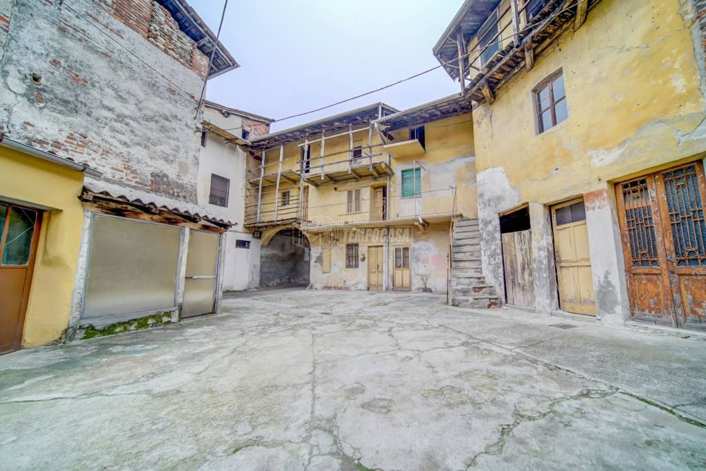 Casa Indipendente in vendita a Galliate vicolo Cittadella 7