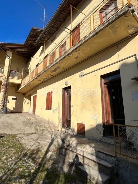 Appartamento in vendita a Carvico via Monsignor Eugenio Cattaneo, 22