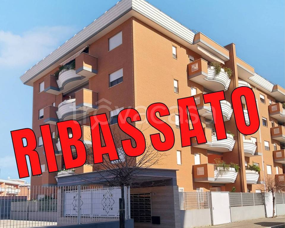 Appartamento in vendita ad Aprilia via Cosenza, 9