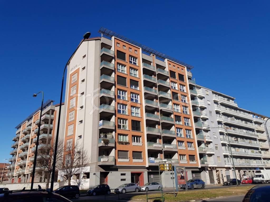 Appartamento in vendita a Torino via Pietro Cossa, 107