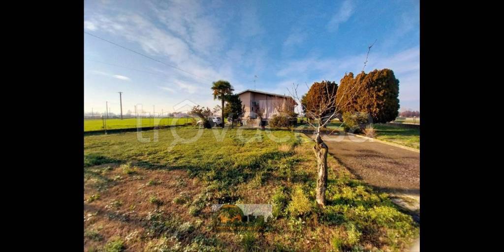 Villa in vendita a Chiari via castrezzato