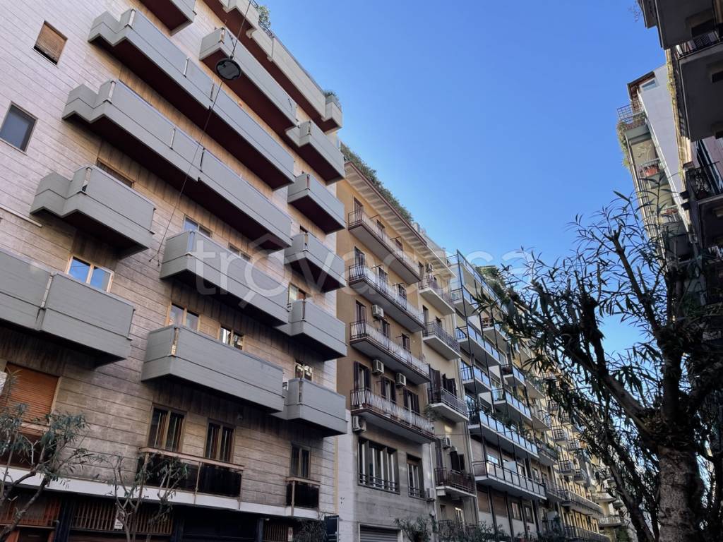 Appartamento in vendita a Bari putignani , 172