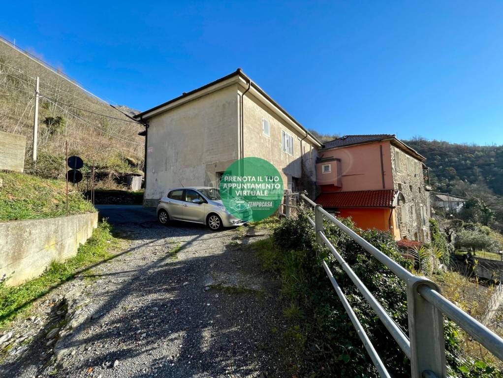 Casa Indipendente in vendita a Castelbianco via Pennavaire