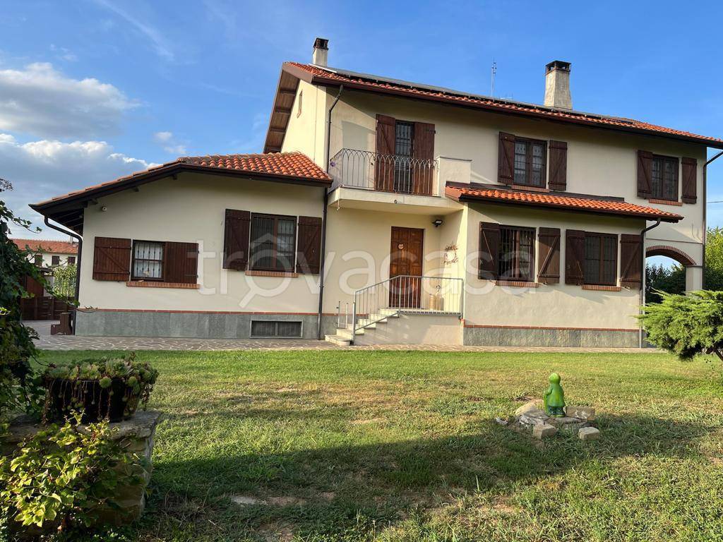 Villa in vendita ad Asti strada Sesia