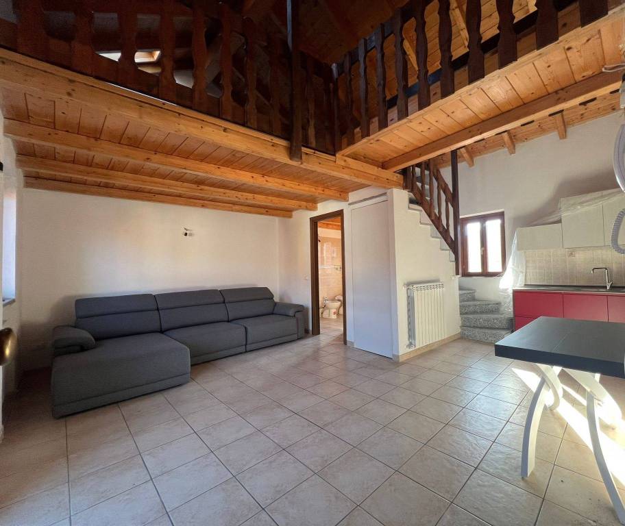 Appartamento in vendita a Bolzano Novarese via Vittoria, 5