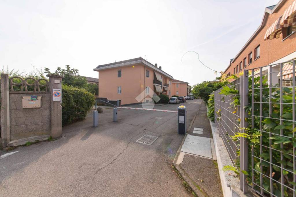 Appartamento in vendita a Lainate via Gaetano Donizetti, 8