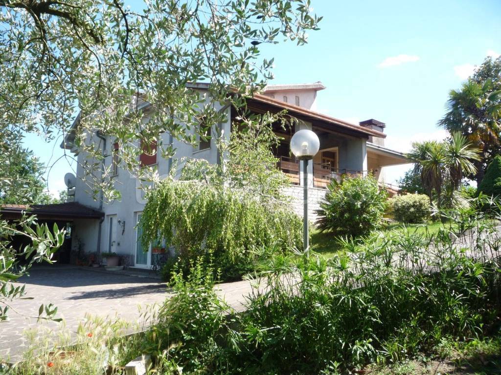 Villa in vendita a Ceccano via Colle Pirolo