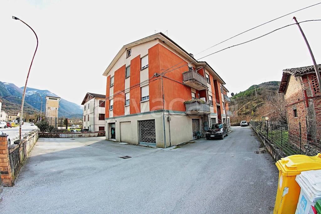 Appartamento in vendita a Fabriano frazione Borgo Tufico
