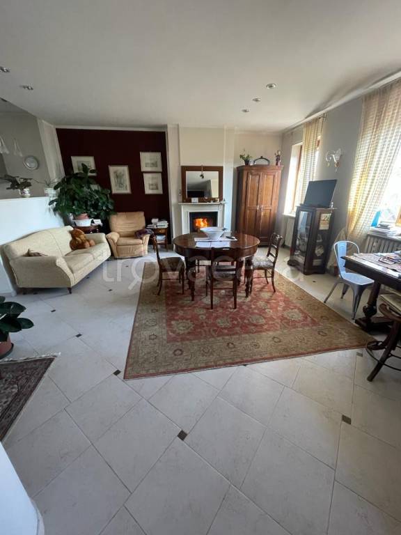 Villa in vendita ad Alessandria via del Progresso, 26
