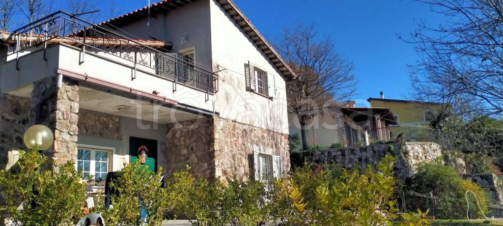 Villa in vendita a Tolfa via dei Castagni