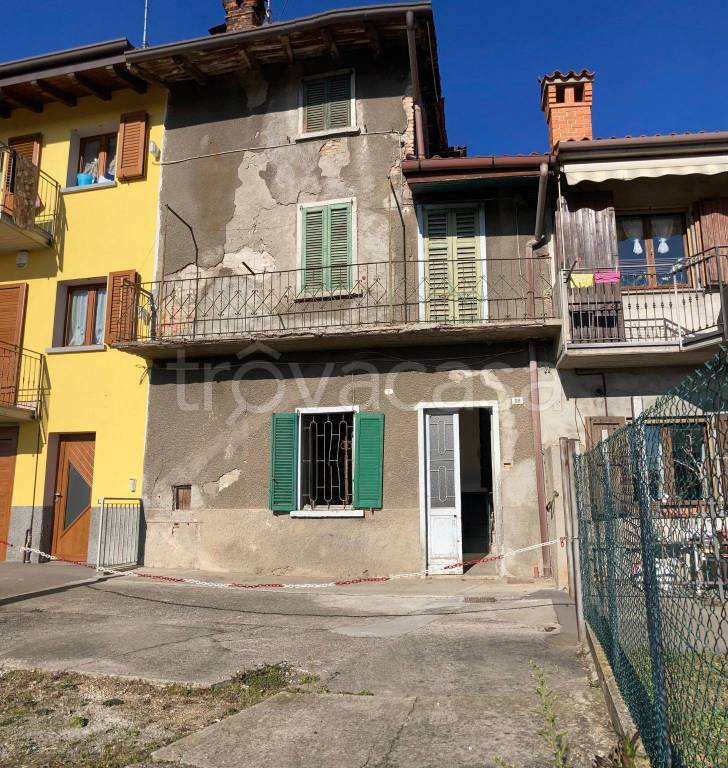 Casa Indipendente in vendita ad Almenno San Salvatore via Alessandro Manzoni, 38