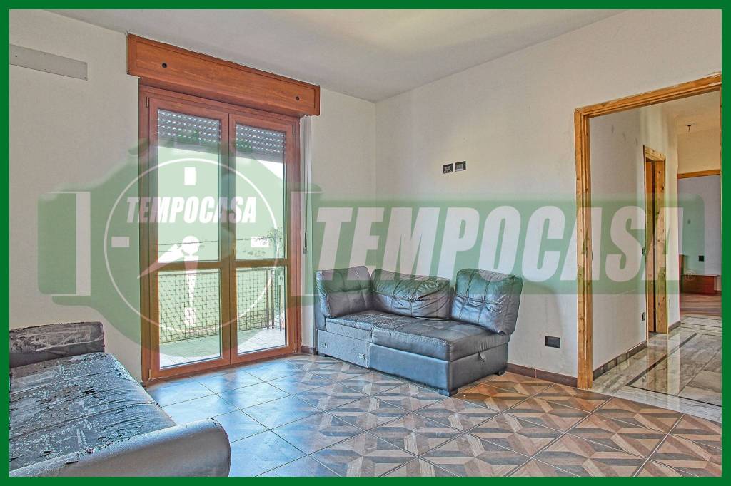 Appartamento in vendita a Lonate Pozzolo via Santa Caterina