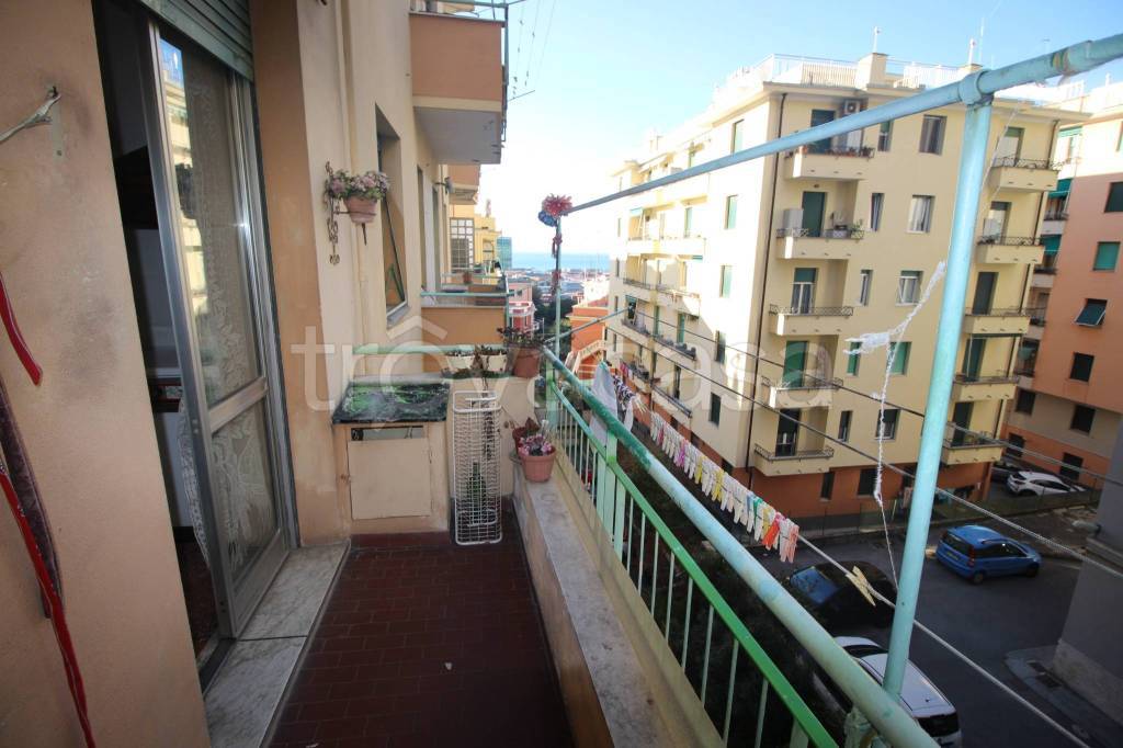 Appartamento in vendita a Genova via Triora